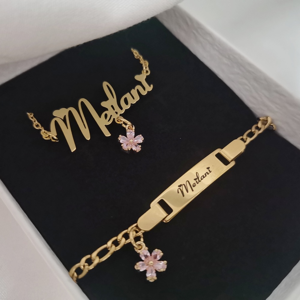 Engraved Name Necklace - Leechee Bloem Zirkoon Kleine Hanger Aangepaste