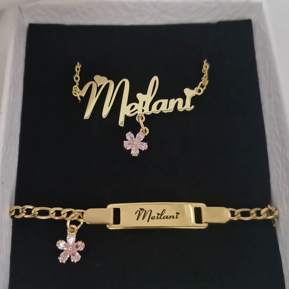 Leechee Bloem Zirkoon Kleine H - Engraved Name Necklace recensie en prijs